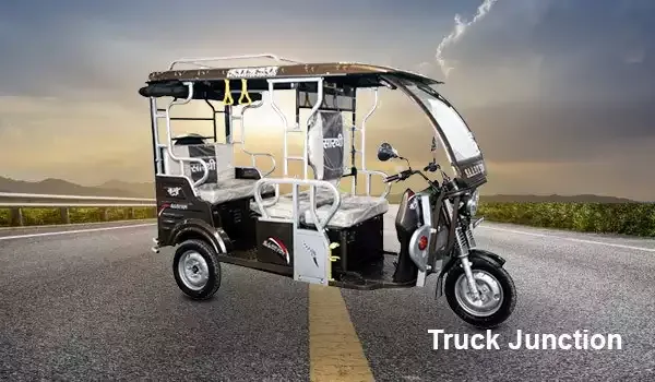 Saarthi Plus electric rickshaw